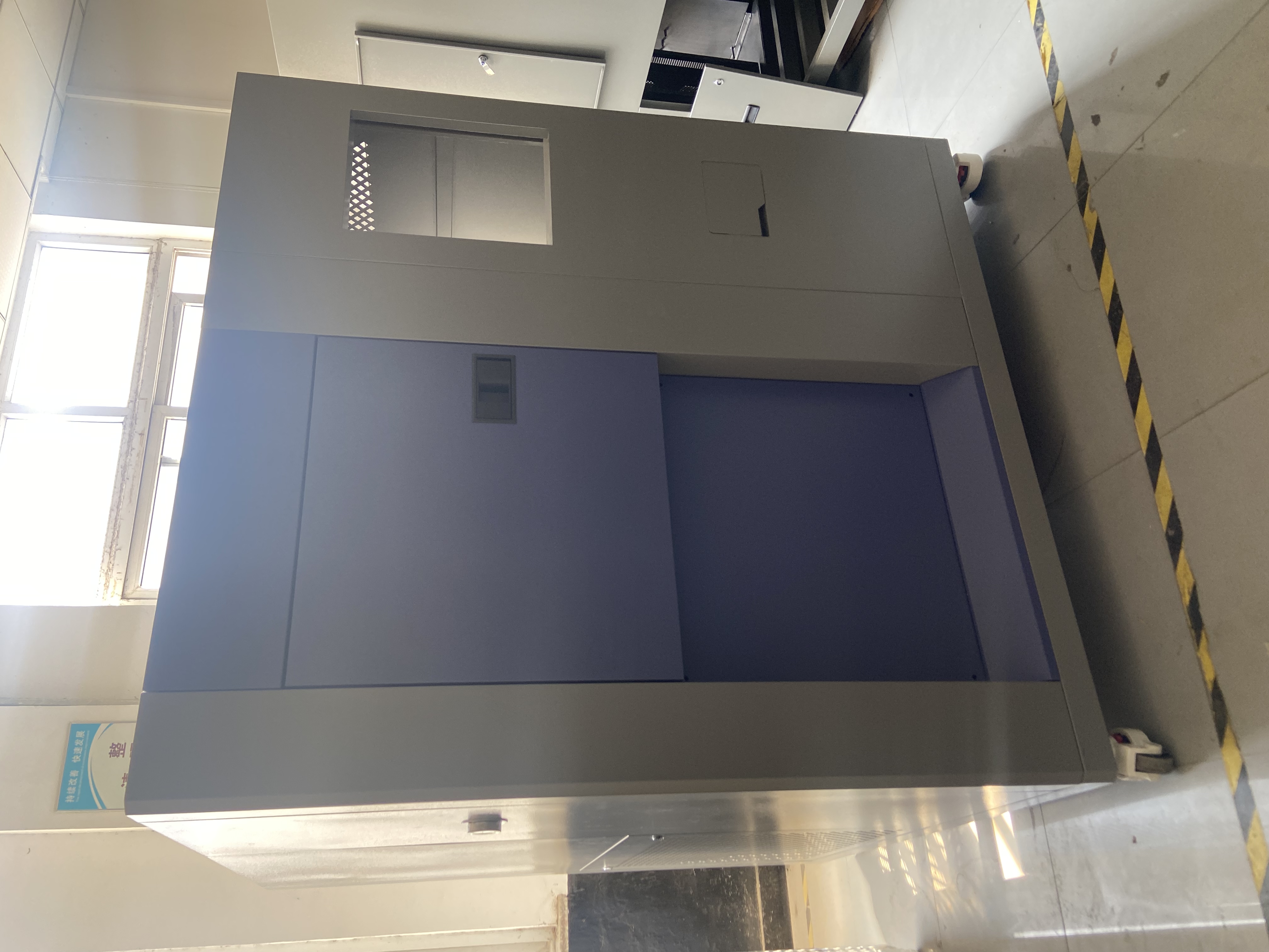 冷熱沖擊試驗(yàn)箱示意圖